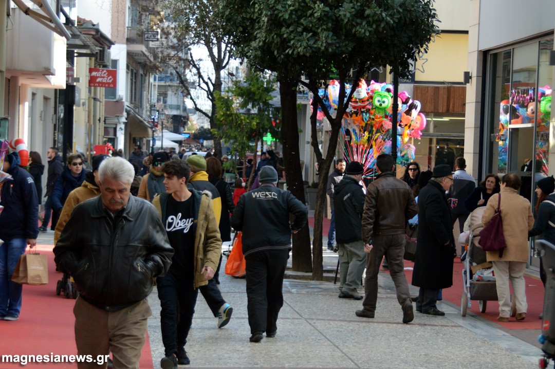 Ελπίζουν οι έμποροι ενόψει Χριστουγέννων